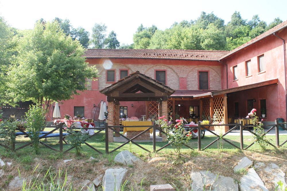Agriturismo La.Ti.Mi.Da. Кассине Экстерьер фото